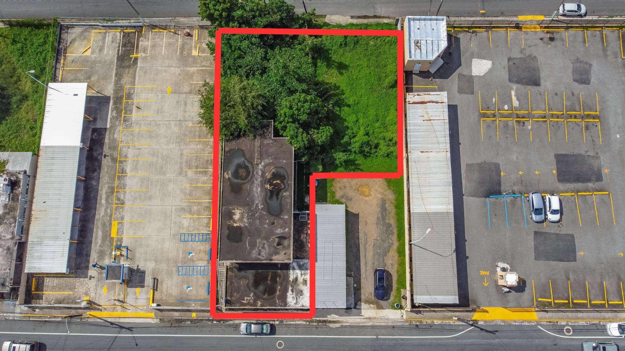 RE/MAX real estate, Puerto Rico, Fajardo, 3 Commercial spaces with additional potential for multifamily use and ample land